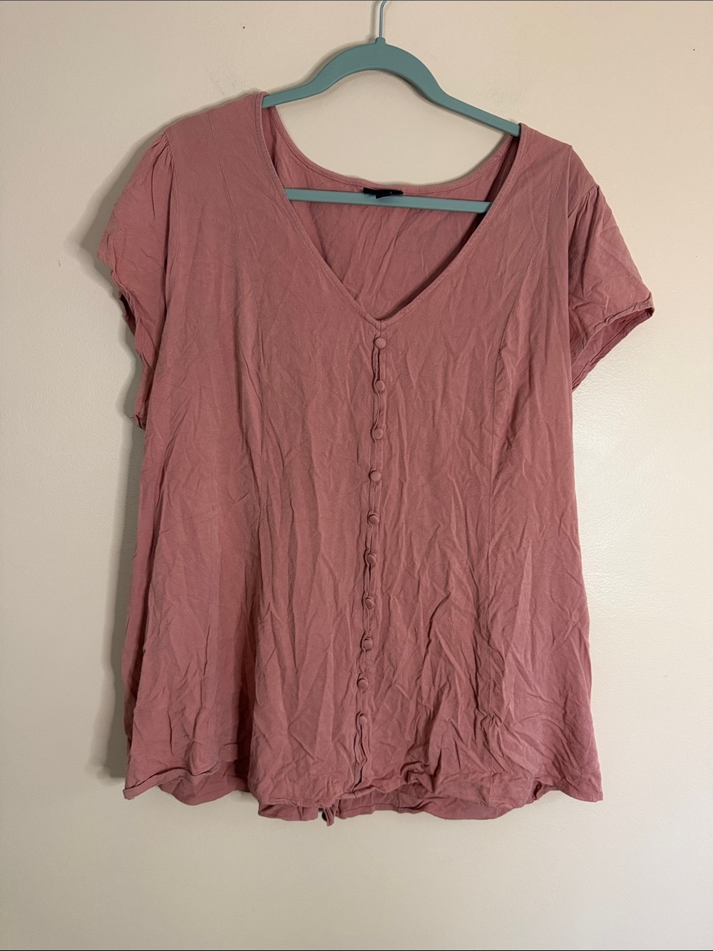 torrid Mauve Pink Short-Sleeve Button-Front V-Neck Blouse